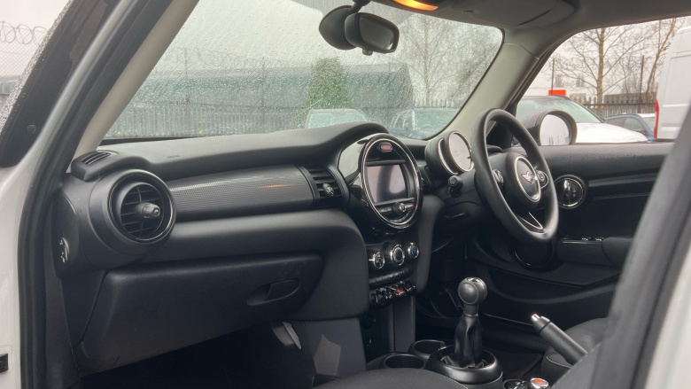 MINI Hatchback 1.5 Cooper II 5dr Petrol Hatchback